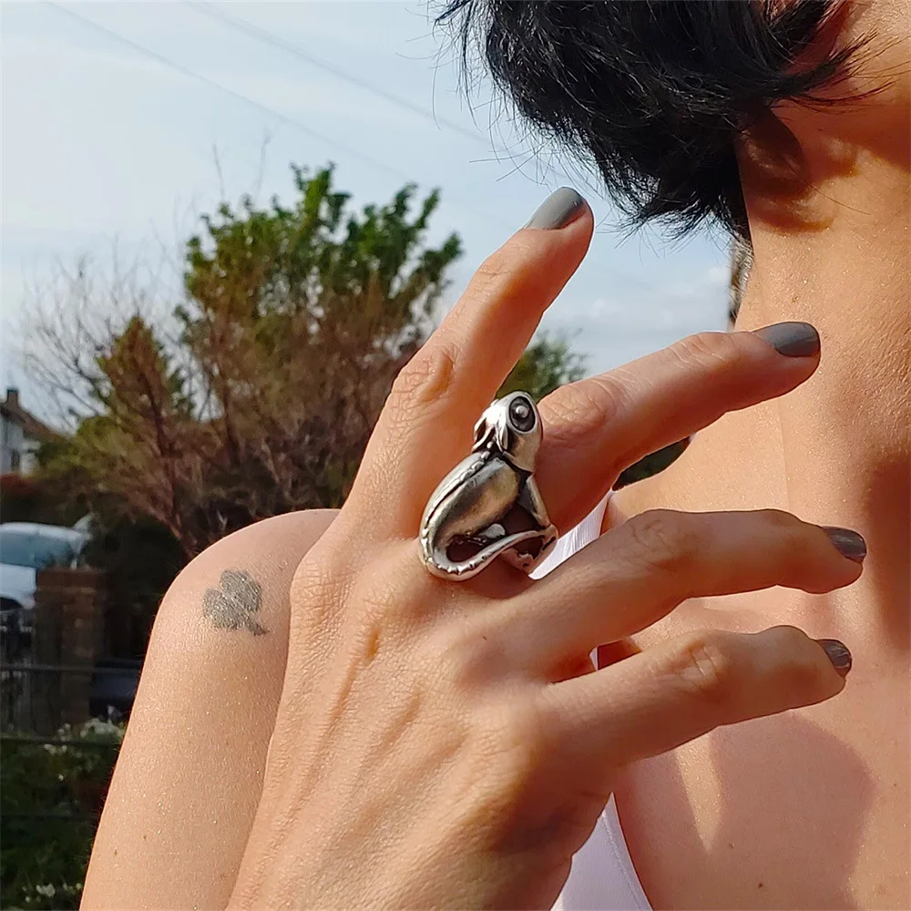 Newly Arrived Jewelry Three-dimensional Silver Color Chameleon Lizard Ring UNISEX Interesting Eye-catching Strange Animal Ring