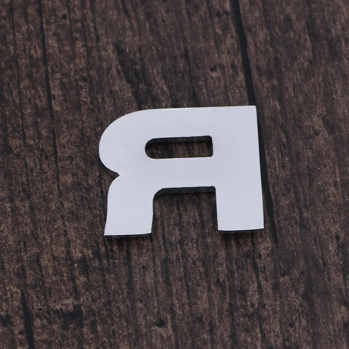 

3D Metallic Alphabet Car Sticker Adhesive Waterproof Eco Friendly Arc Design Car Decal for Vehicle Customization