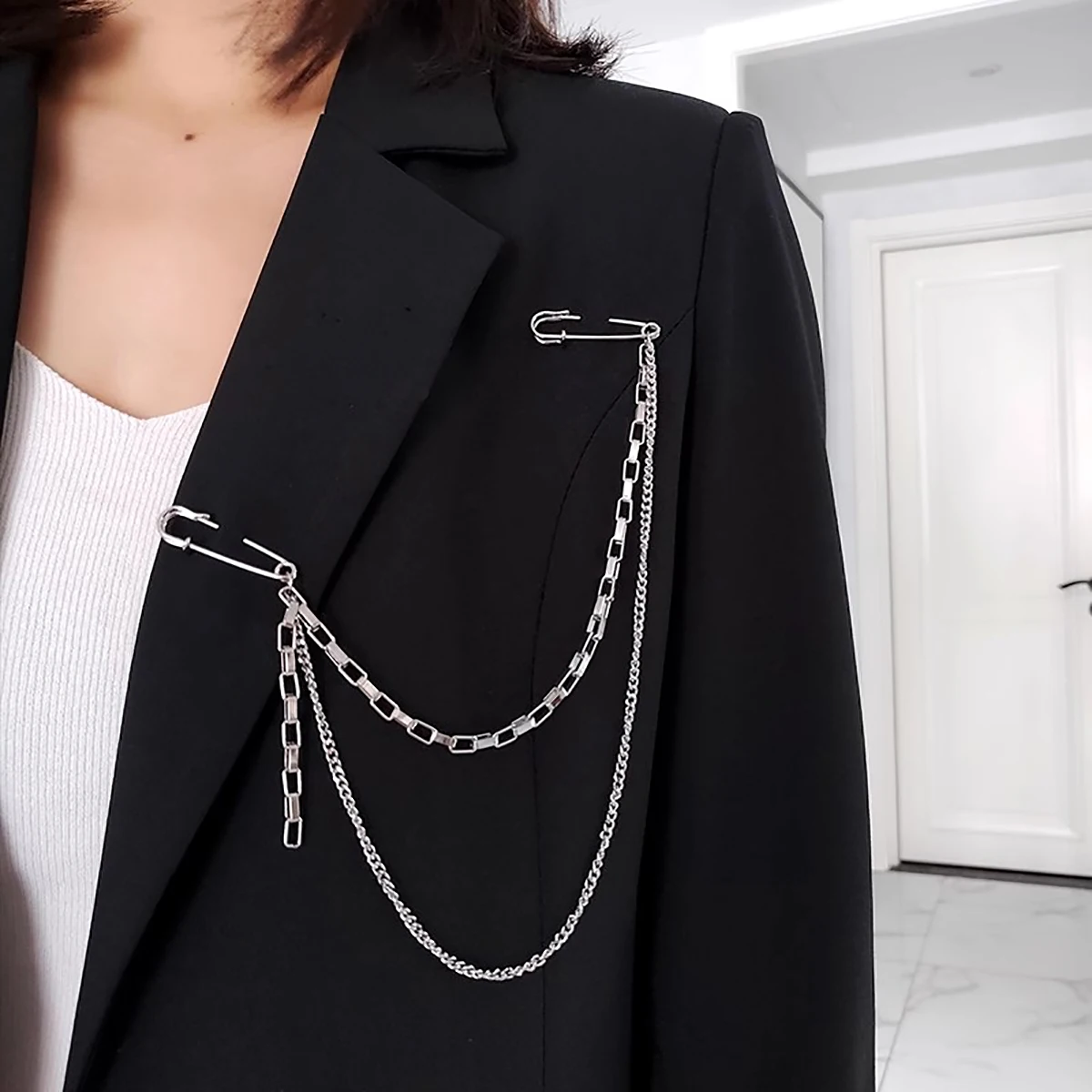 Hip hop punk Chain fringe brooch Corsage clothing pin decorative accessories for men and women