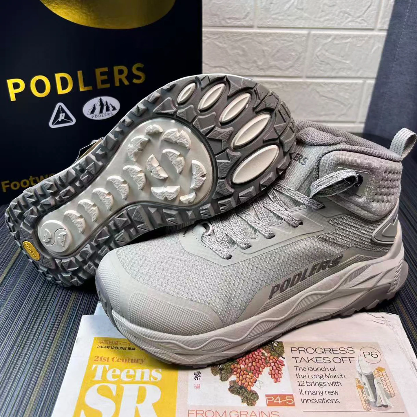 

New Summer Bestseller Breathable Lightweight Track & Field Running Shoes Marathon Running Shoes Sprint Specialty Shoes