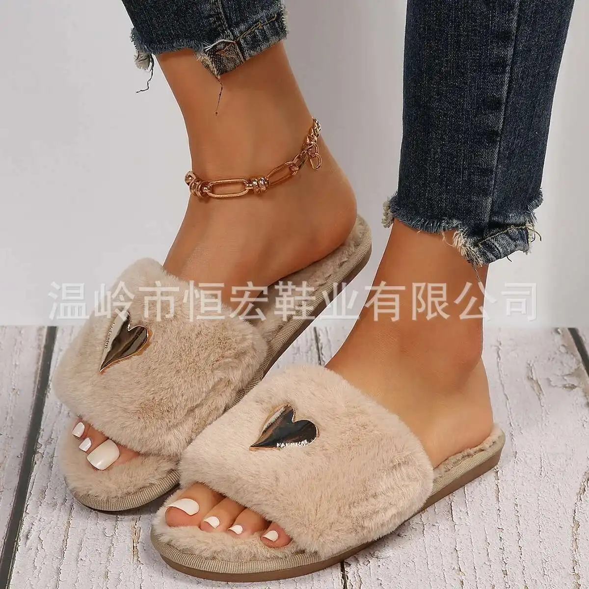 

Новые тапочки Mao в форме сердца, модные тапочки на плоской подошве, женские домашние повседневные хлопковые тапочки с защитой кроличьей шерсти, женские большие