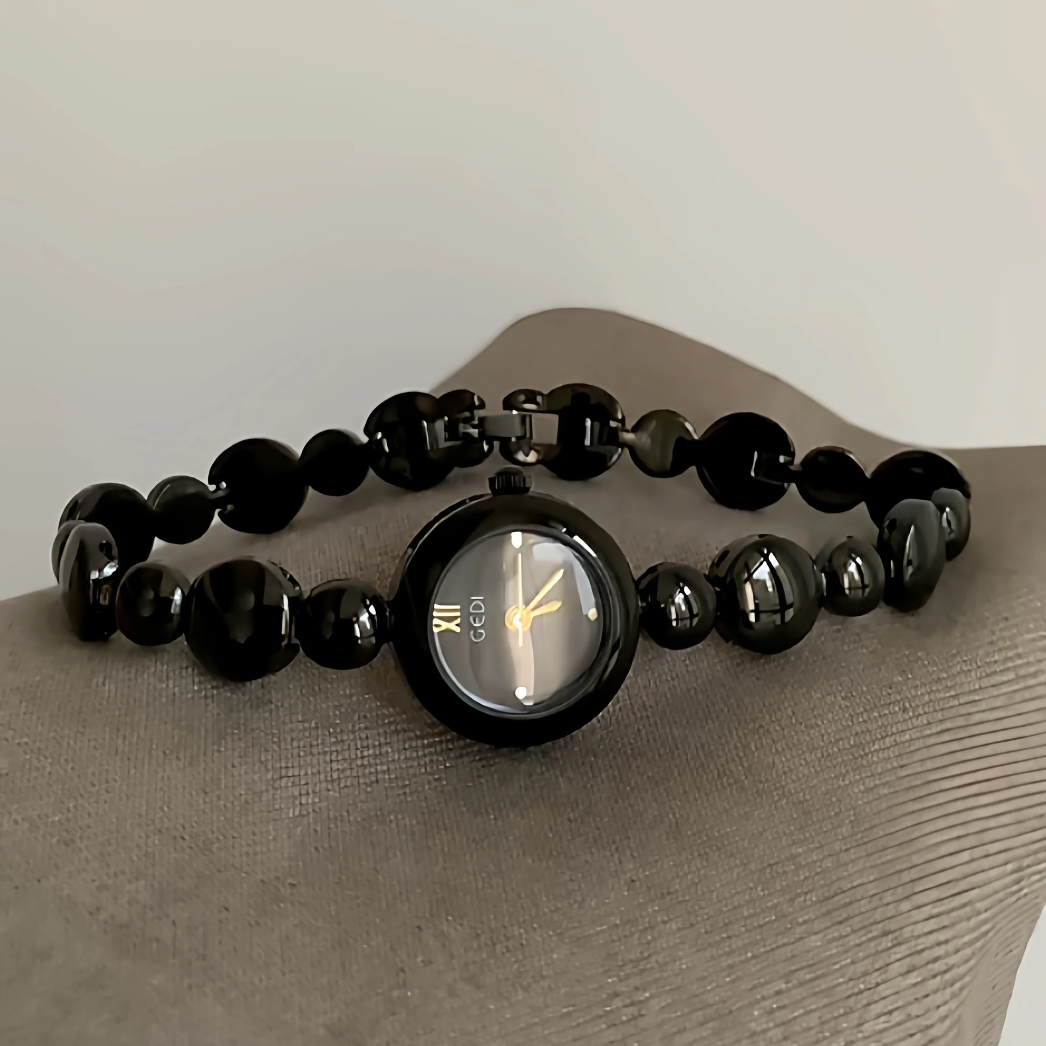 Bracelet style beanie watch for women, small and exquisite 2026 new high-end temperament stainless steel watch gift for women