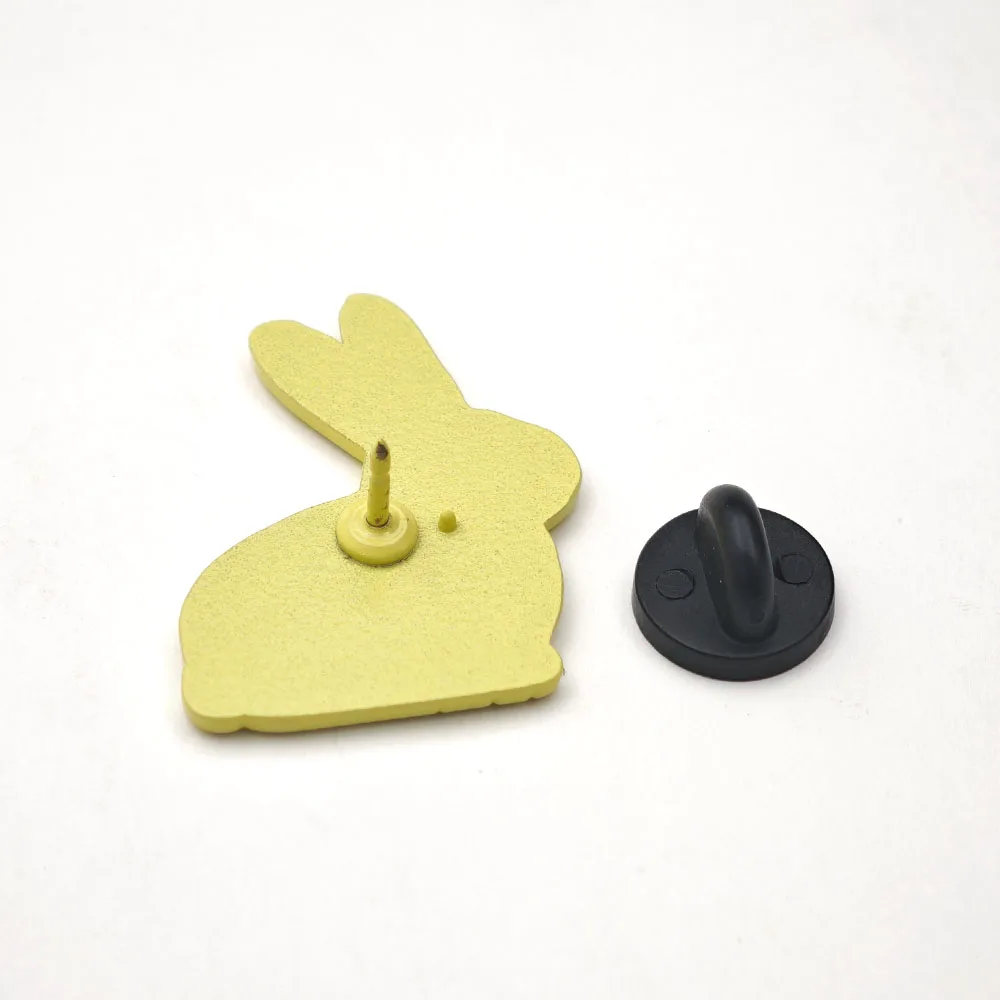 Kingdom Come Deliverance Crime Wanted Status Metal Enamel Pin KCD Henry Rabbit Badge Brooch Lapel Pins Game Fan Gift