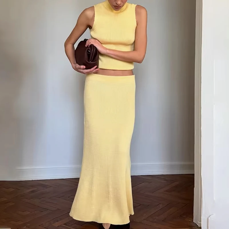 

Элегантный комплект трикотажного платья без рукавов с водолазкой и юбкой с высокой талией, тонкий женский комплект из двух предметов, новинка 2023 года