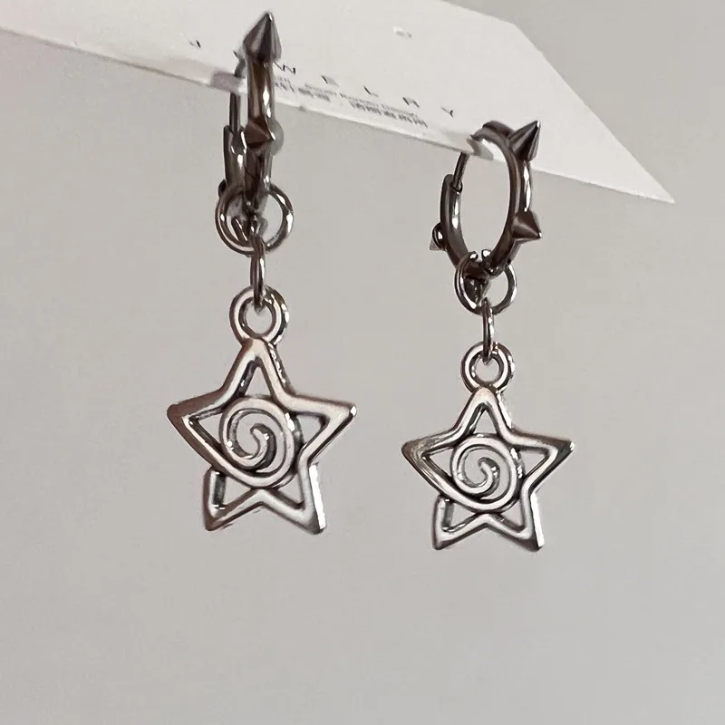 Korean Fashion Cute Star Swirl Earrings Gothic Charms Rivet Earrings for Women Punk Grunge Jewelry Vintage Accessories Cool