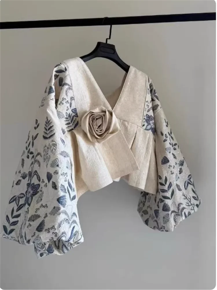 

Новый дизайн: Шикарный цветочный пэчворк, короткий кимоно-топ, роскошная потрясающая женская рубашка с V-образным вырезом, кардиган, весна 2026, пальто с рукавами-фонариками