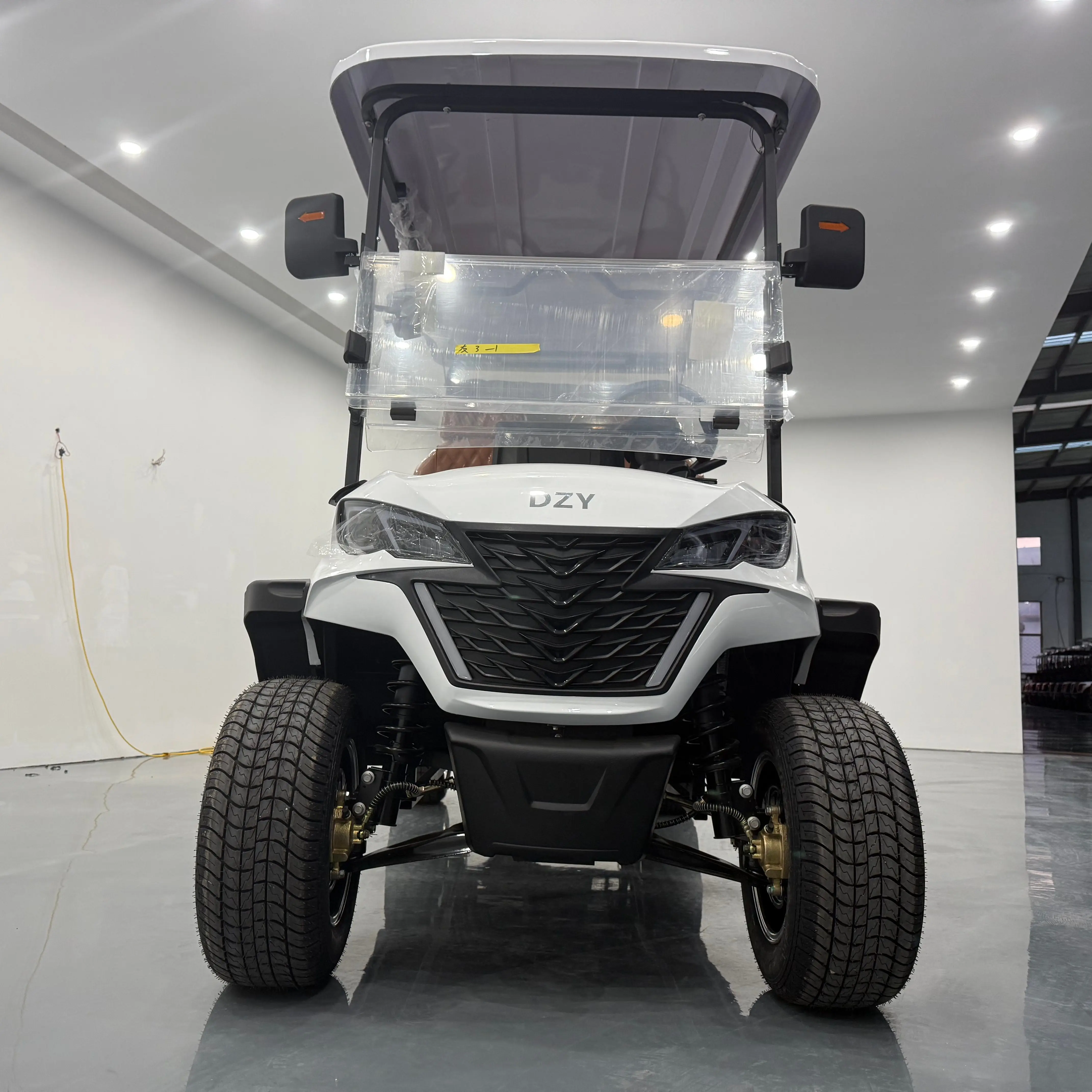 2026 New Golf Cart Mini Golf Cart Tourist Attraction Electric New Energy Sightseeing Vehicle Wireless Charging Device