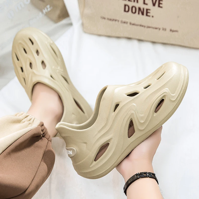 

2025 yeezy Coconut Slippers Cloud Thick-soled Sandals Summer Fashion Soft Bottom Beach Men Slippers Women's Sandals EVA Slides