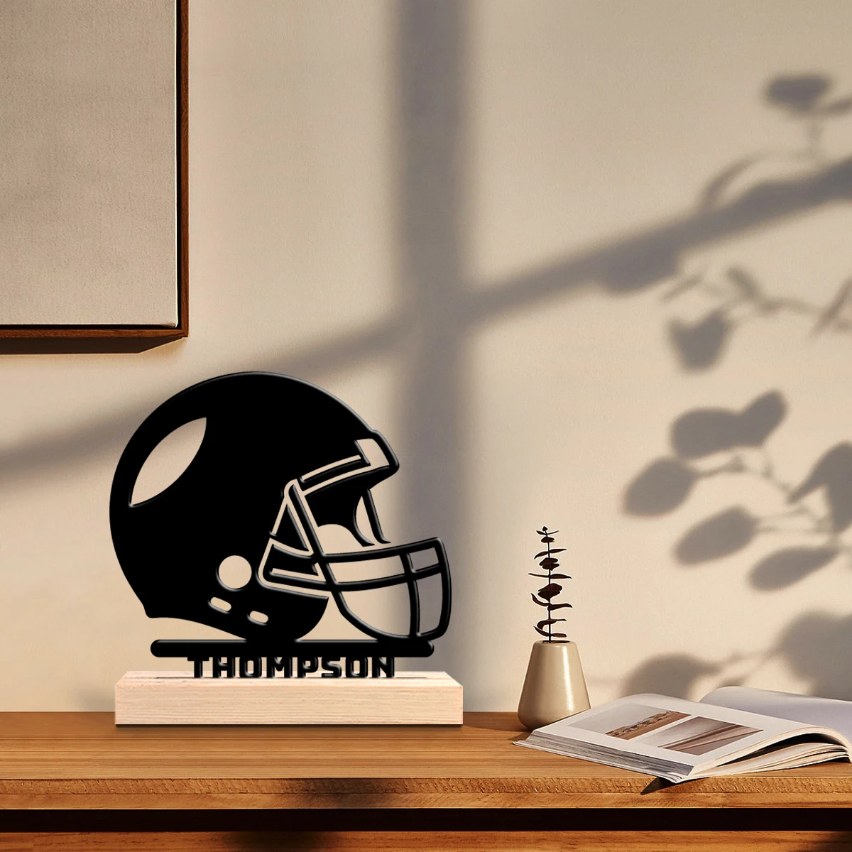 1pc Personalized Iron Desktop Ornament Custom Content Equipped with Wooden Base Bar Decoration, Holiday Gifts