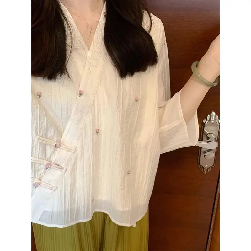 

Свободная рубашка большого размера в китайском стиле с v-образным вырезом и пуговицами, женская новая универсальная короткая рубашка, традиционная одежда, блузка