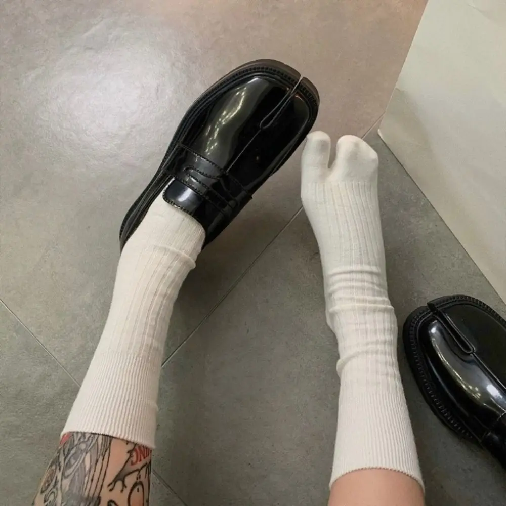 Calcetines de algodón peinado con punta dividida para mujer, medias cómodas a rayas de Color sólido, suaves, de dos dedos, estilo Harajuku japonés, Tabi Sox de alta calidad