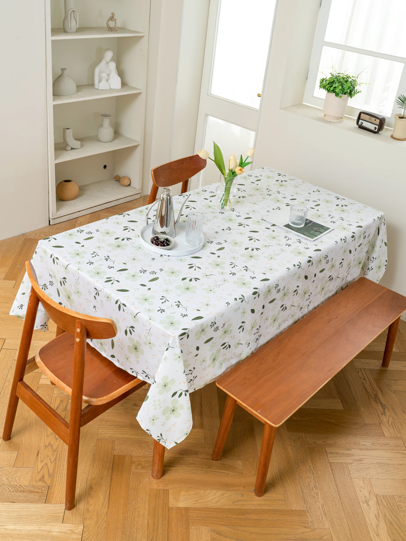 1 piece of floral tablecloth waterproof, suitable for restaurants, etc