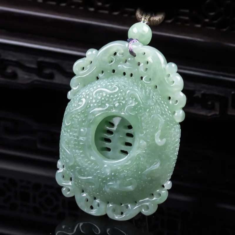Natural A-grade jadeite auspicious and auspicious, thickened three-dimensional hollow exquisite jade pendant, aged high ice jade