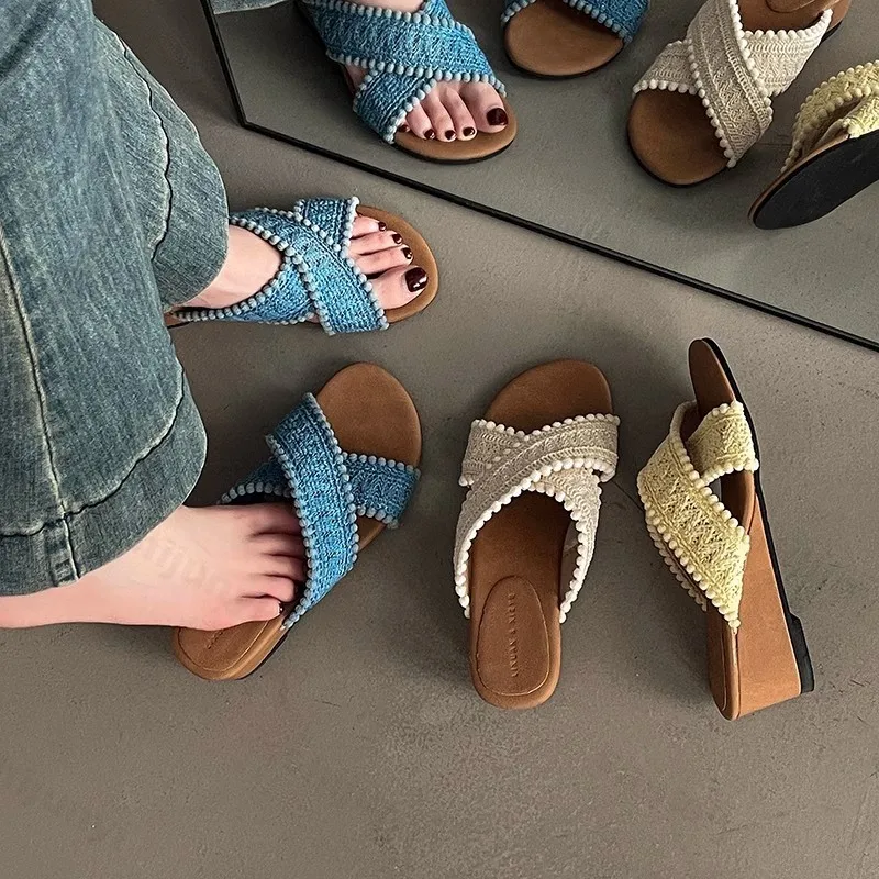 

Women Retro Woven Flat Bottomed Wedge Slippers 2025 Summer Fashion Elegant Casual Outdoor Beach Comfortable Lightweight Sandals