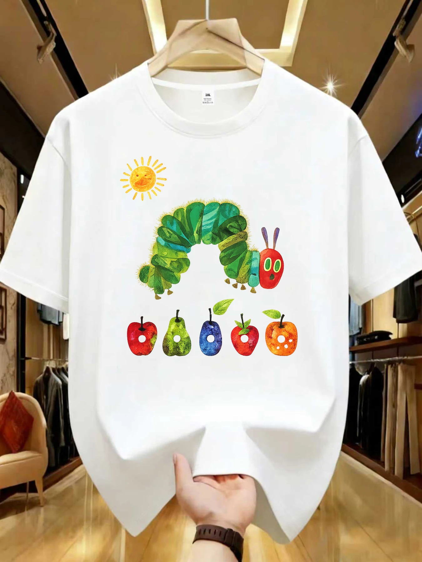 

【WZM104180】Женская футболка больших размеров с креативным принтом в виде гусеницы, с круглым вырезом, летняя, повседневная, с короткими рукавами, в уличном стиле, универсальная.