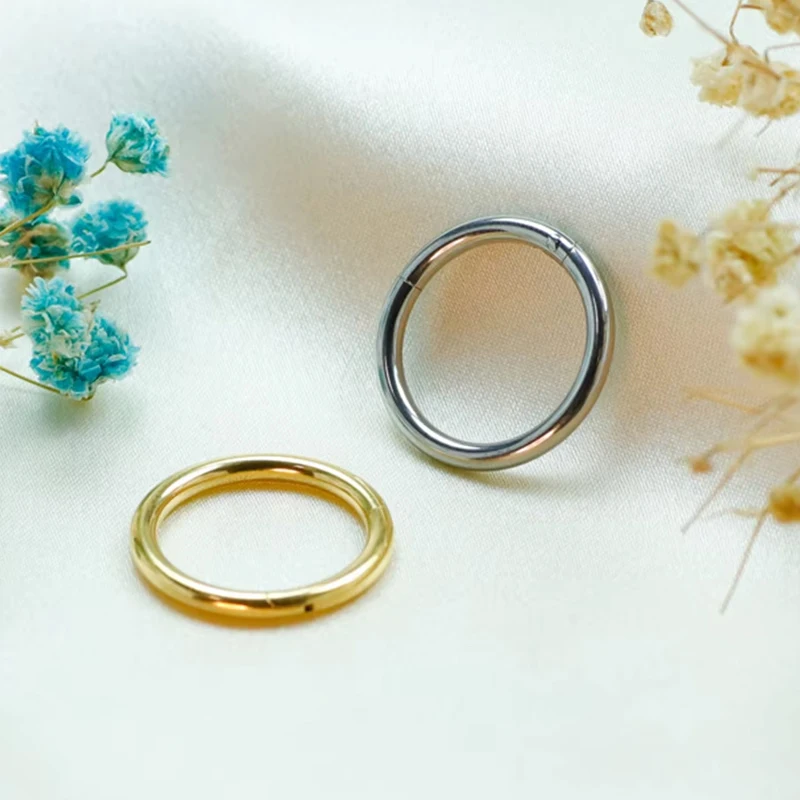 ASTM F136 التيتانيوم متمحور هوب الأنف خواتم 20 جرام 18 جرام 16 جرام الحاجز الدائري هيئة ثقب المجوهرات اللولب الغضروف روك القرط