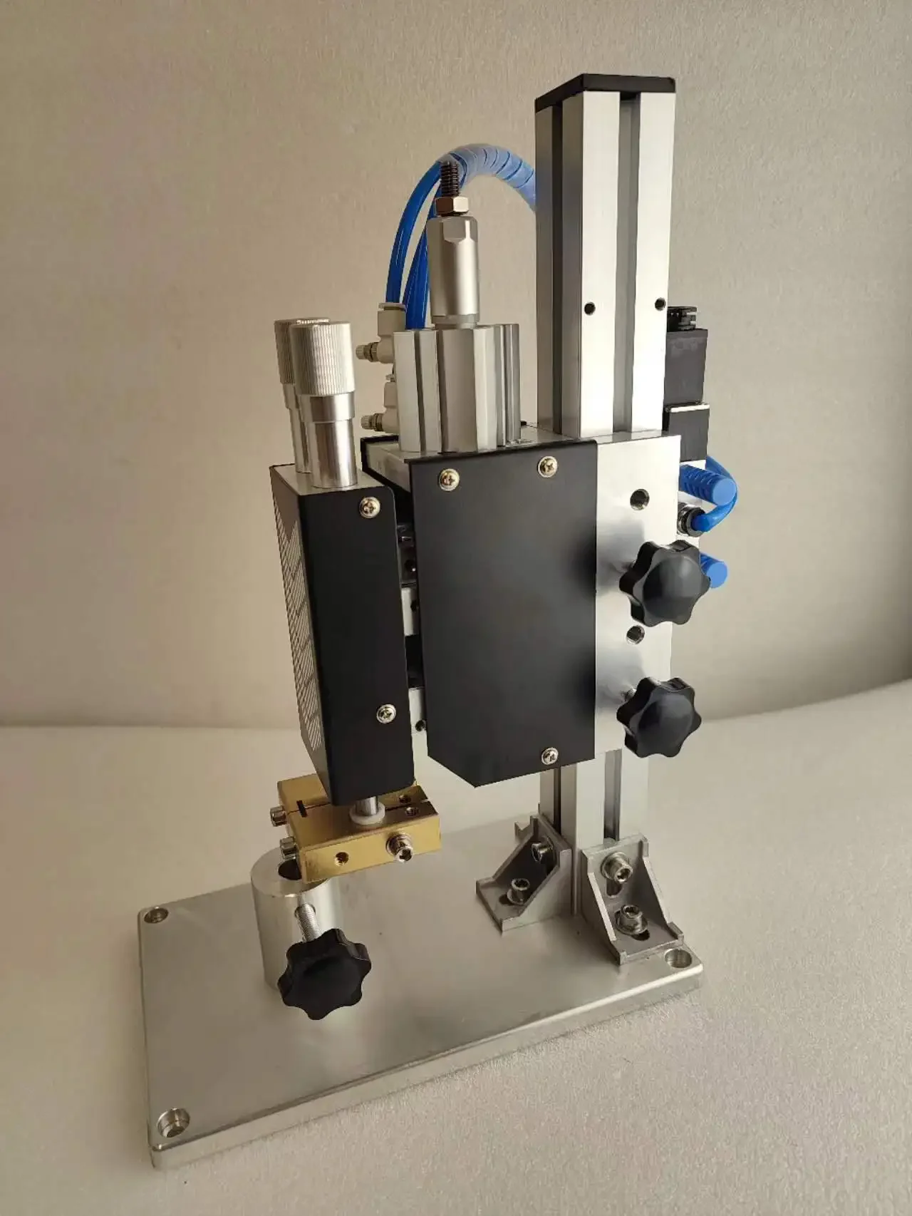 

New 220V/380V Pneumatic Spot Welding Head with Bracket Hardware Kit for Mechanical Battery Packs