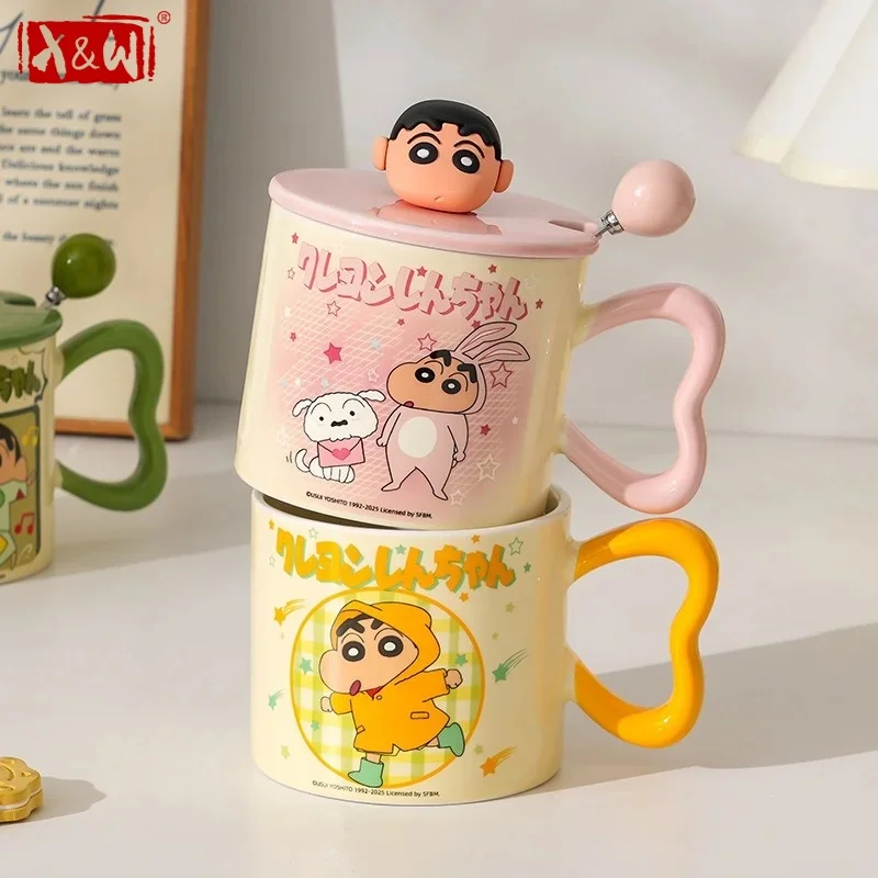 X&W Crayon Shin-Chan 370ML Ceramic Mug Cartoon Water Cup with Heart Handle＆Doll Lid Desktop Milk Coffee Cups Home Decor Gifts