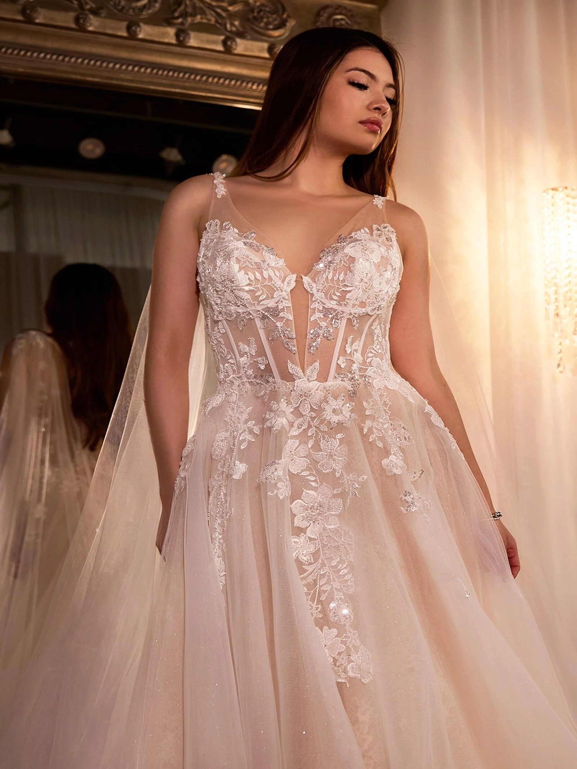Luxury Tulle Lace Applique A-Line Wedding Dress For Women Removable Cape Sheer Corset Bridal Gown Robe De Mariee 2025 Customized