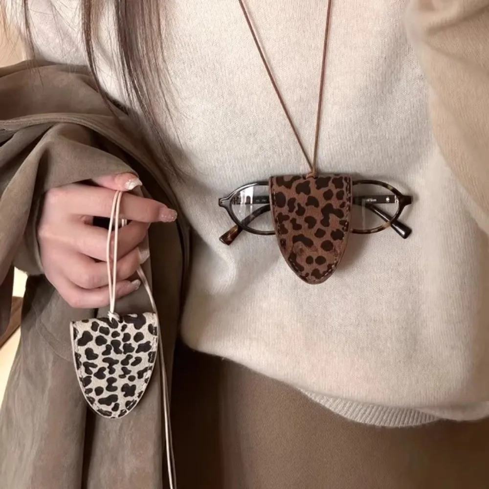 Leopard Print Eyeglasses Storage Bag Durable Pu Leather Hanging Neck Pouch Multifunctional Simple Design Eyeglass Chain Necklace