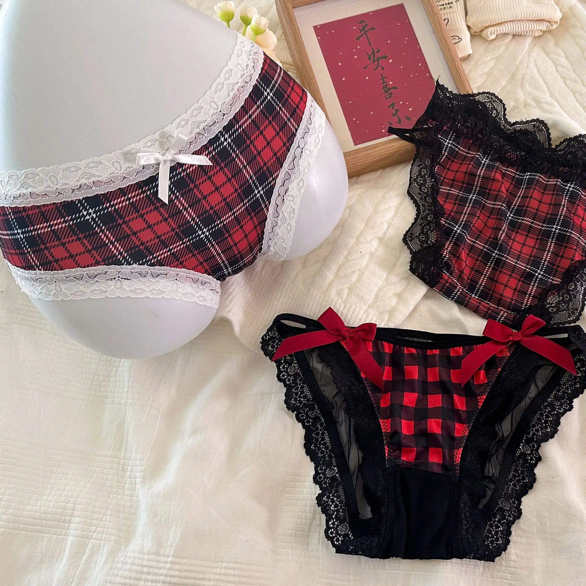 حزام مثير مزين بالدانتيل، ربطة عنق، سراويل داخلية نسائية كاواي متقلب باللونين الأسود والأحمر، سراويل داخلية نسائية للحفلات والعطلات والعطلات