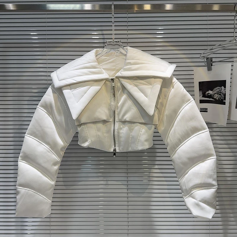 سترة شتوية جديدة مخصصة لشتاء 2025 ذات طبقات مزدوجة وياقة شال وخصر مزركش فتاة حارة قصيرة نمط موضة أسفل سترة #2