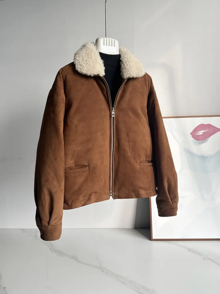 Damska kurtka zimowa z luksusowej skóry owczej i zamszu, ocieplana puchem gęsim, z wełnianym kołnierzem, zapinana na zamek, wiatroodporna.