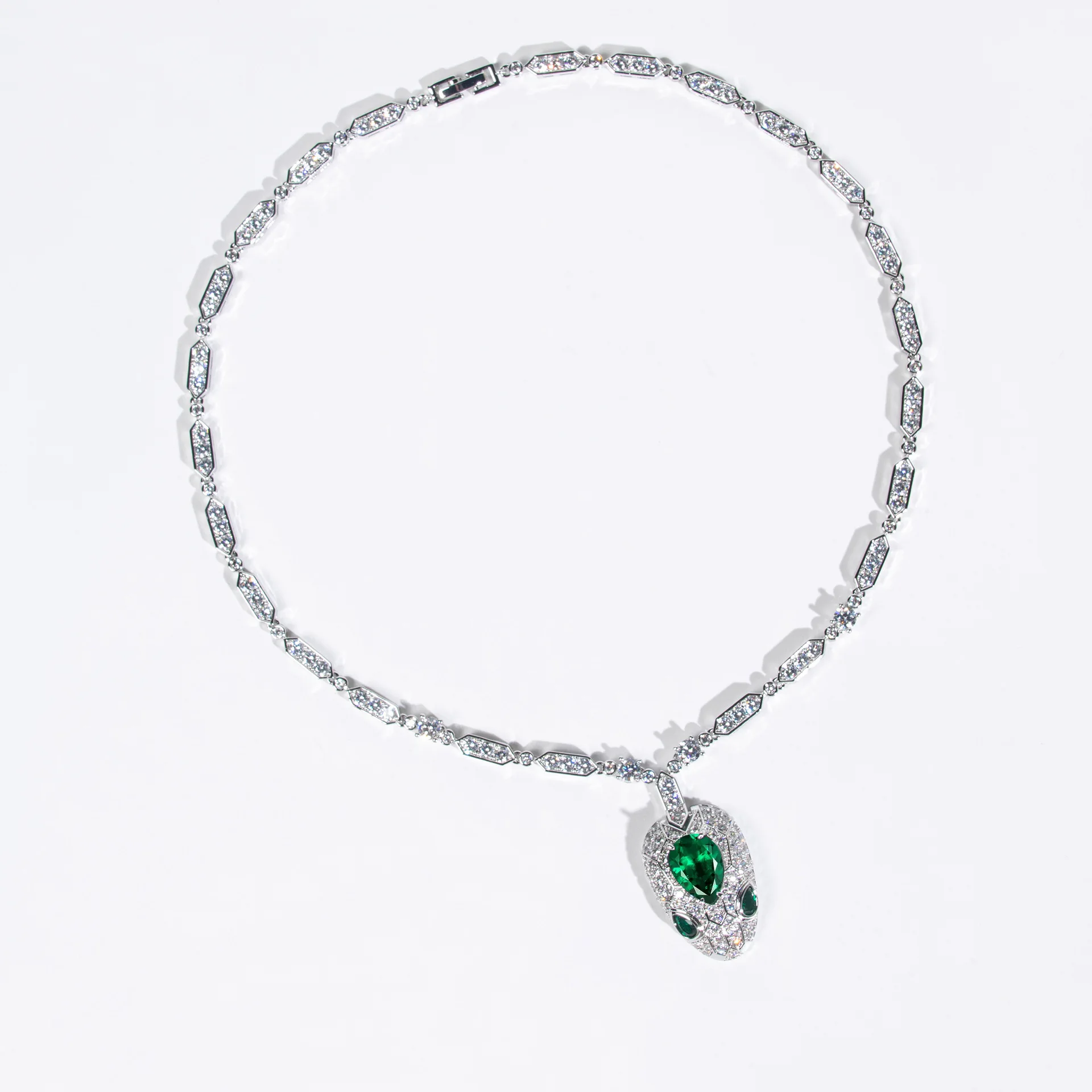 قلادة جديدة رائعة من سلسلة ثعبان الروح الصغيرة لسنة الثعبان، تصميم ثعبان زودياك لعنوان الميلاد للسيدات، عالي