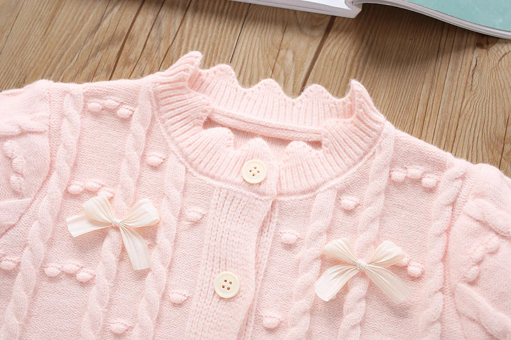 0-6 Jahre alte Babykleidung für Mädchen, Frühling, süßer Anzug, rosa Strickjacke + geschwollener Rock, zweiteiliges modisches Tanz-Performance-Set für Mädchen