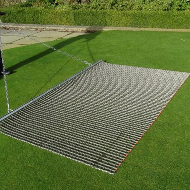 

Manual drag pad for leveling football fields