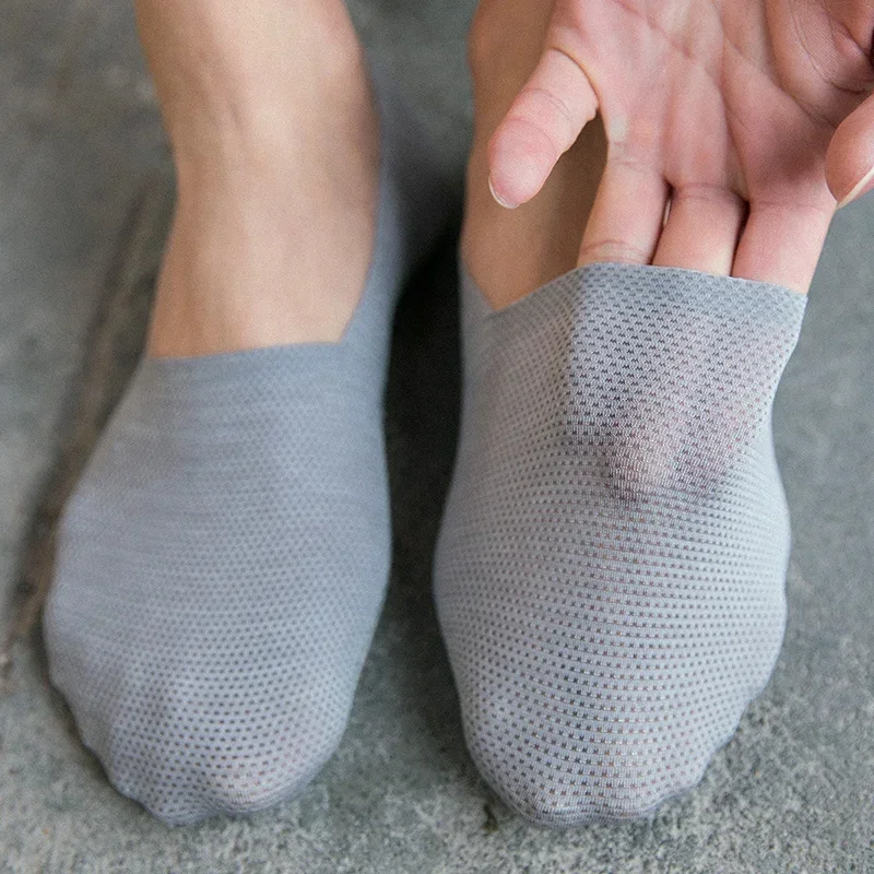 Chaussettes d'été invisibles en maille pour hommes et femmes, pantoufles, invisibles, fines, de haute qualité, couleur unie, respirantes, bateau