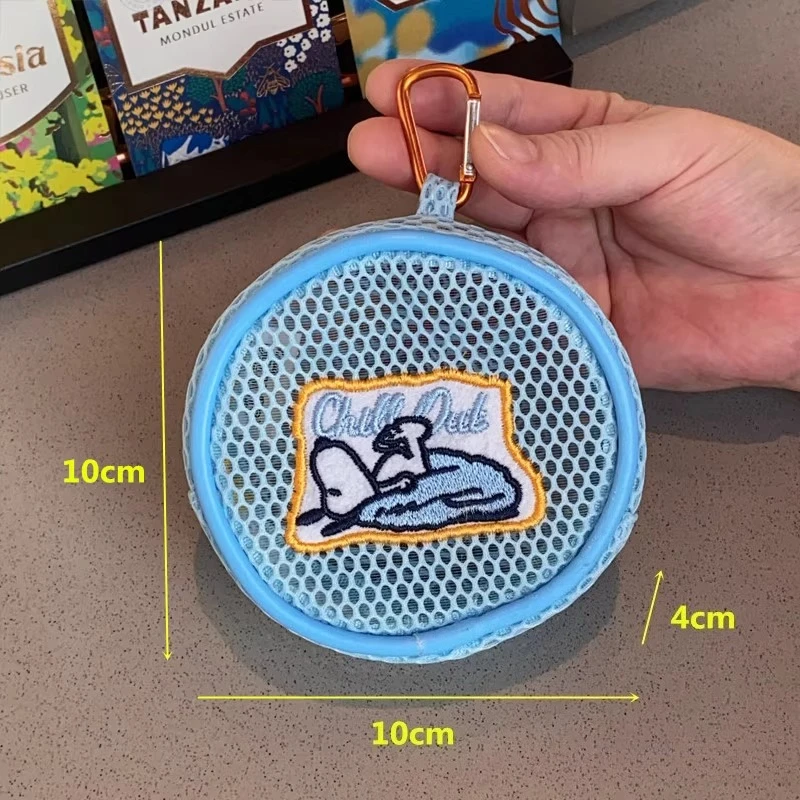 Snoopy Mesh Kosmetiktasche Cartoon Geldbörse Tragbare Mini Lippenstift Aufbewahrung Kleiner Reiseschlüssel Kopfhörer Organizer Tasche mit Haken