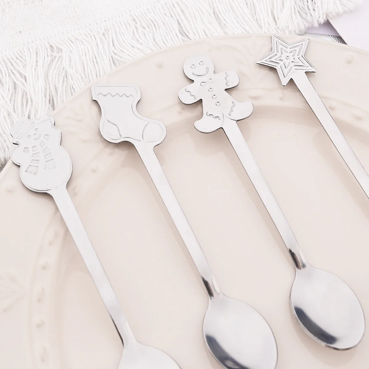 Christmas Stainless Steel Spoon Fork Set 4Pcs Xmas Elk Snowman Gingerbread Tableware Gift Box Holiday Cutlery Gift for Friends