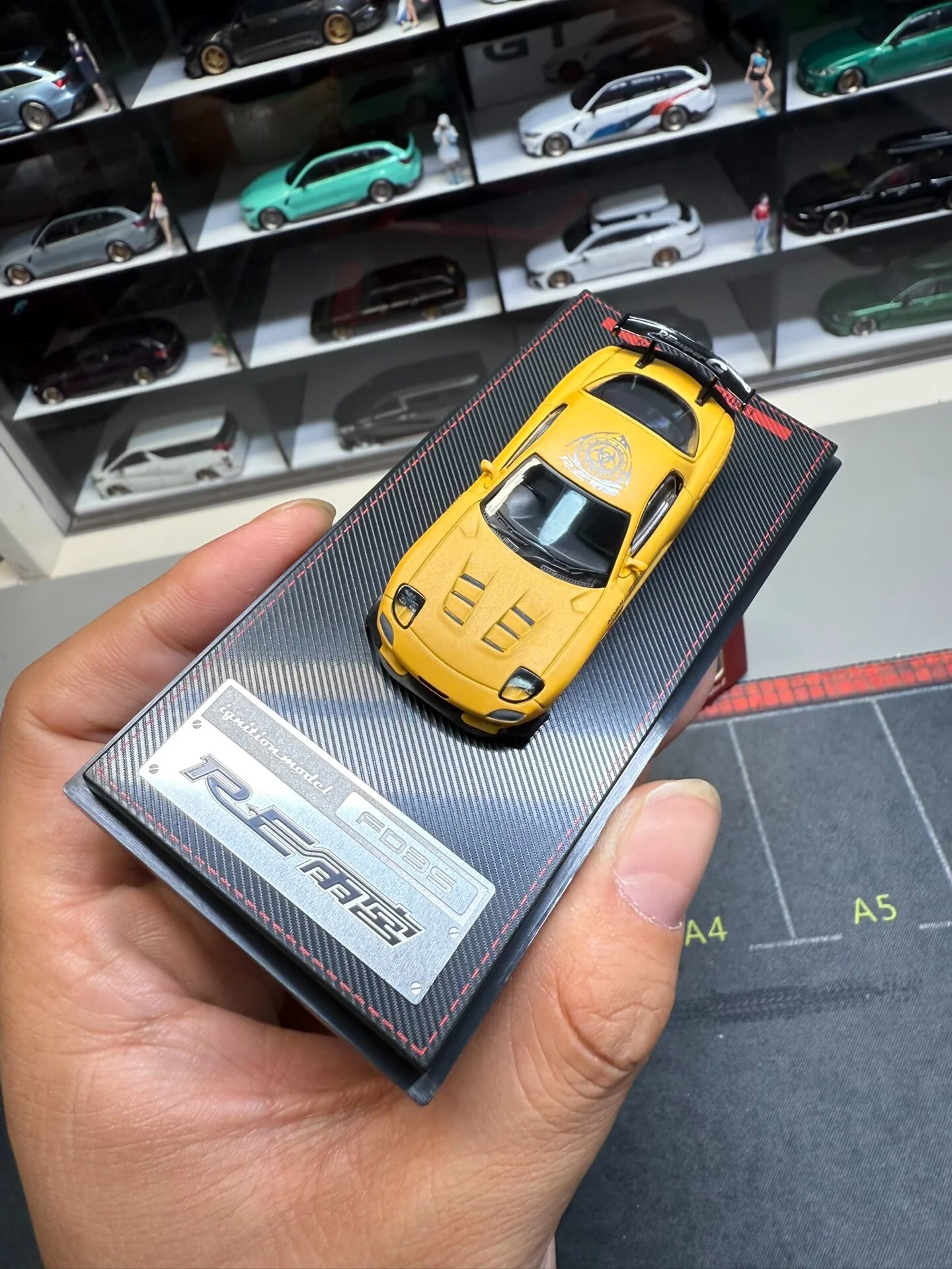 Diecast Ignition 1:64 Scale Mazda RX-7 FD3S RE Yellow Alloy Car Model