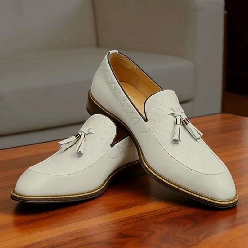 New Fashion Woven-pattern Cowhide Leather Casual Shoes Men Slip-on Business Formal Shoes Men's Tassel Loafers Dress Shoes