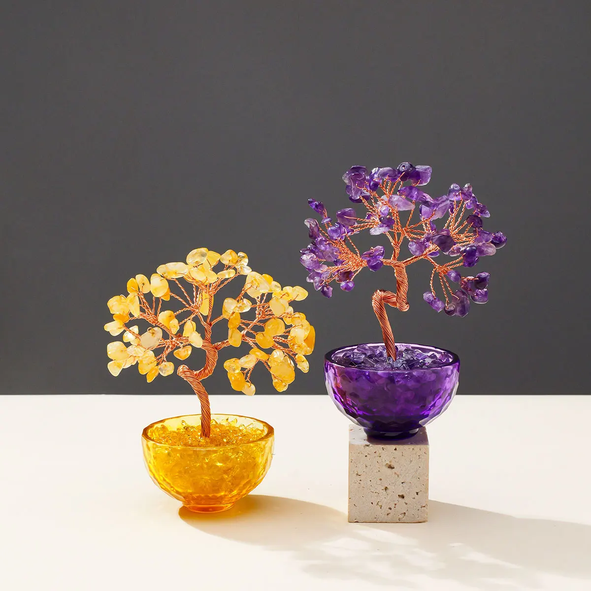 1 قطعة شجرة كريستال طبيعية حجر الطاقة وشجرة المال الكريستال الأسلاك النحاسية ملفوفة أواني الزهور الملونة أشجار اليوغا فنغ شوي