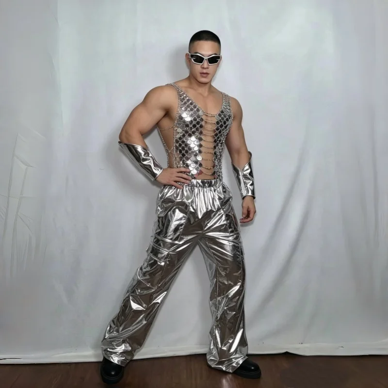 

Men's Glitter Mirror Chains Vest And Silver Leather Pants Nightclub Bar Performance Stage Costume Male Singer Concert Stage Wear