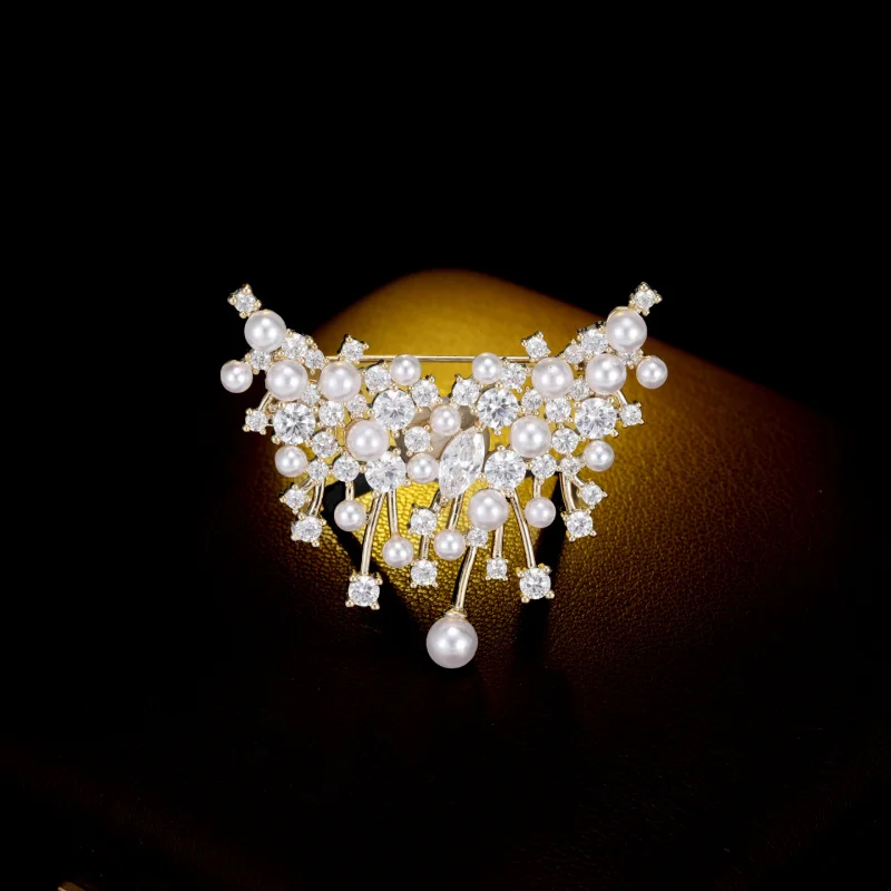 

Elegant Starry Sky Micro Pave Zircon Pearl Brooch Niche Light Luxury Suit Jacket Exquisite Corsage Pin Accessory