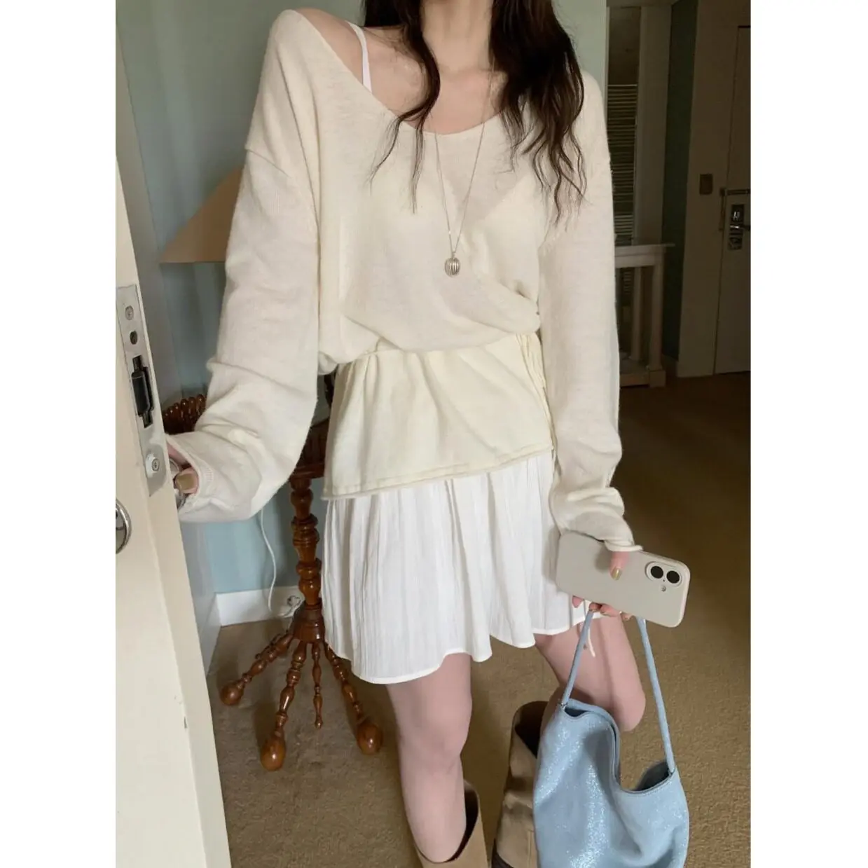 Fashionable V-Neck Ladies Knitted Sweater Shoulder-Baring Slimming Versatile Autumn New Style Casual Comfortable Women's Top