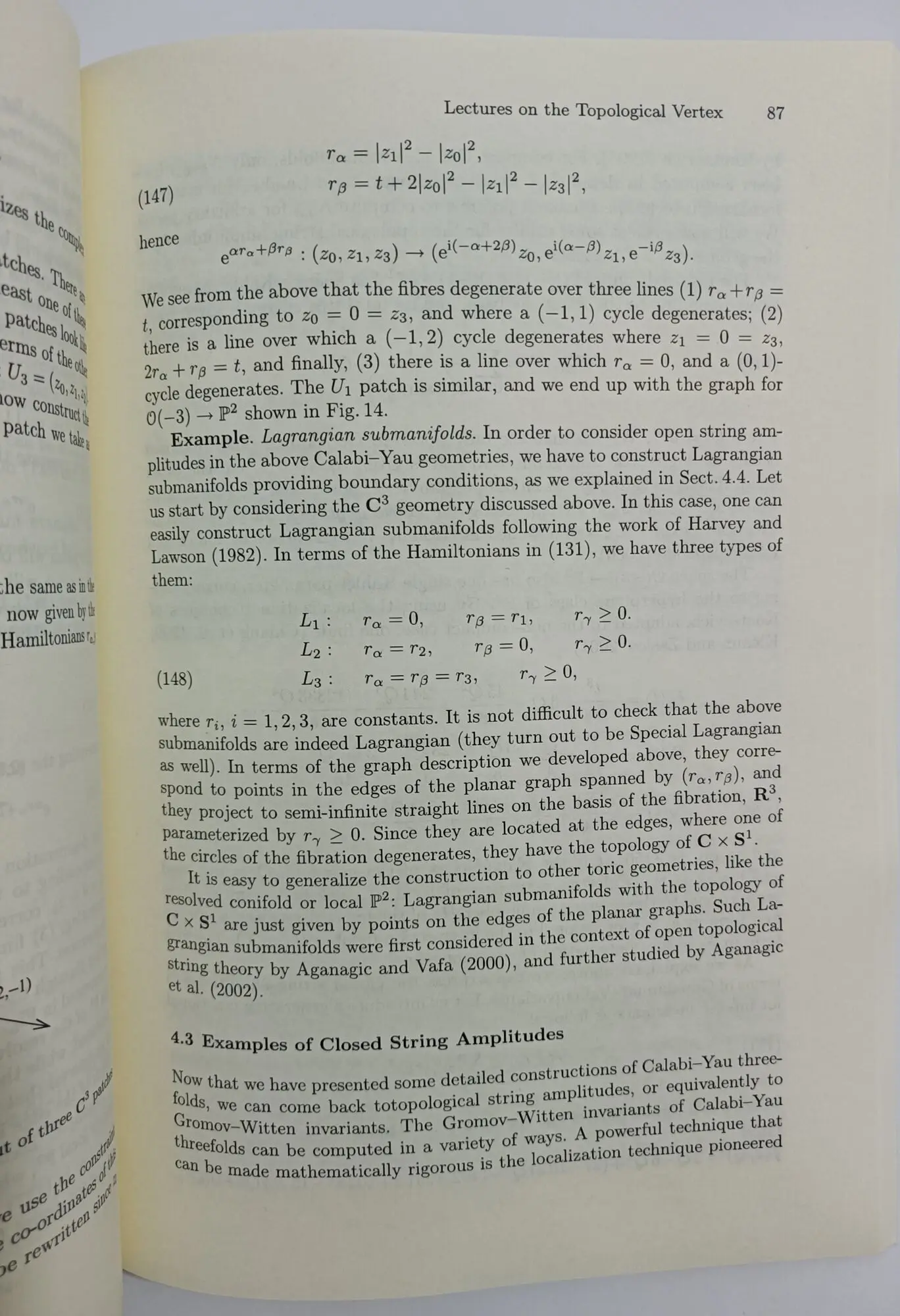 Invarianti elencate nella geometria e nella stringa algebraica
