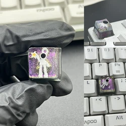 1Pcs Cute High Quality Hot Sale Colorful Translucent Star Astronauts Key Caps Cross Shaft Mechanical Keyboard Keycap Accessories