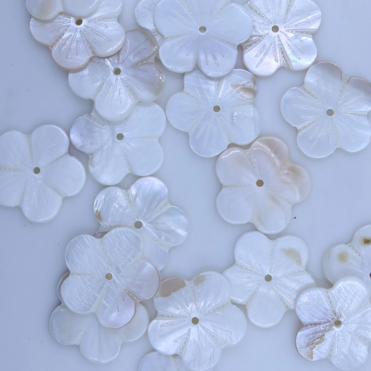 5PCS 30mm  Natural Shell Flower White Brown Mother of Pearl Jewelry Pendant Earrings  Making Craft Charms