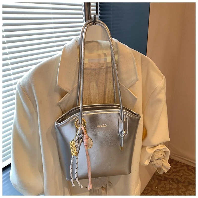 

Стильная женская сумка-мессенджер, винтажная кожаная сумка через плечо с регулируемым ремешком, женская повседневная сумка