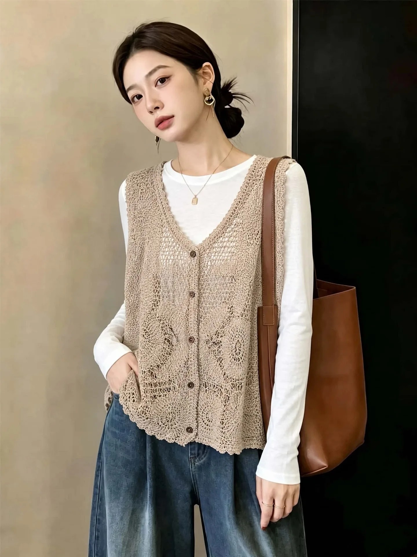 Authentic Hollow out Hook Flower Design Cardigan Vest Versatile Cotton Blend Inner Wear City Commute Suitable Autumn New Arrival