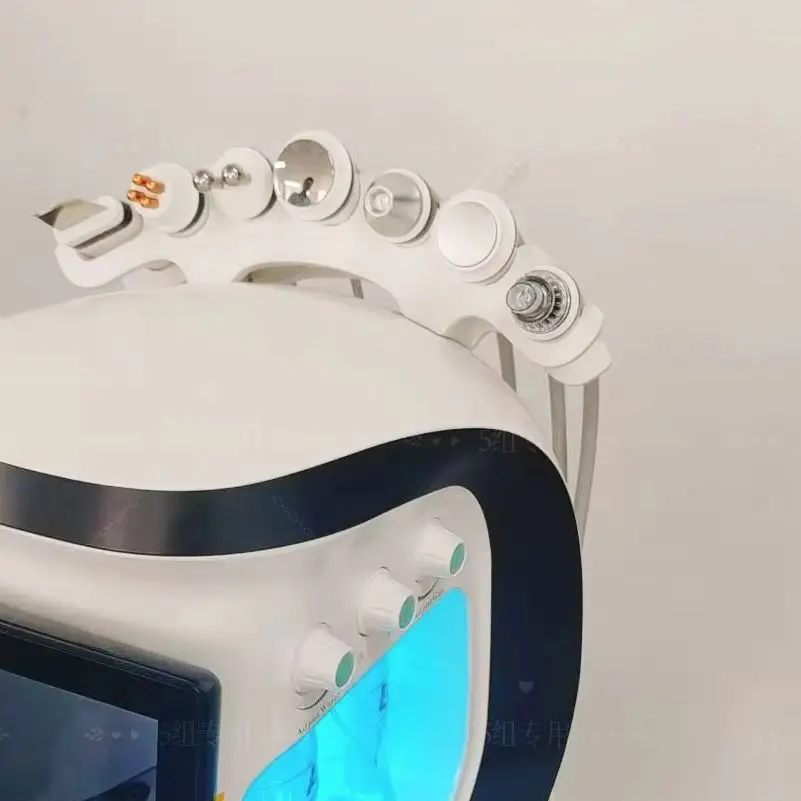 

Многофункциональный аппарат для ухода за кожей Bubble