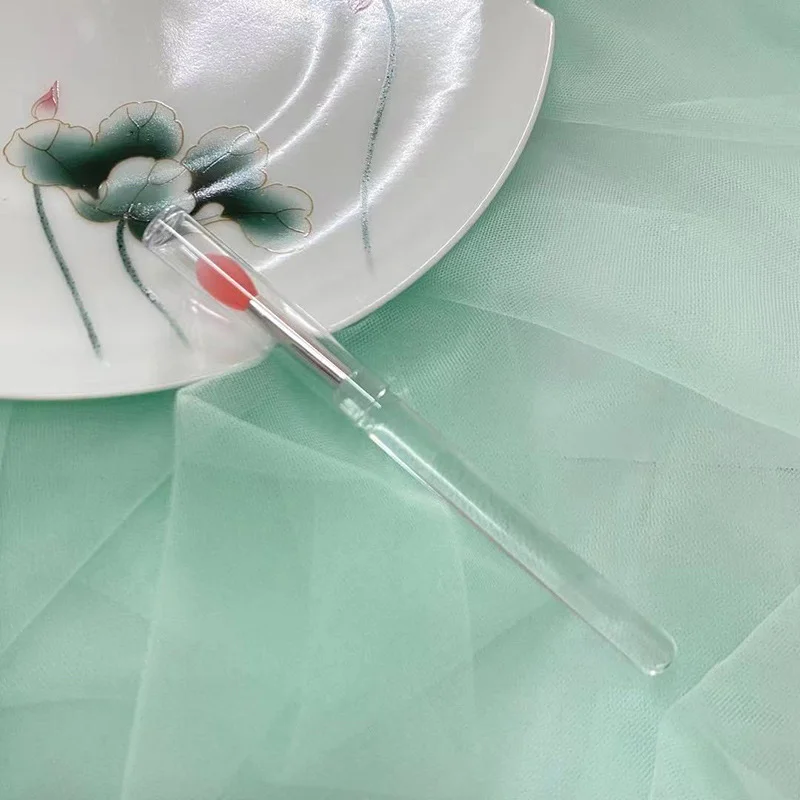1 قطعة فرشاة الشفاه سيليكون ملونة مع غطاء ناعم ولا يتشوه بسهولة المدمجة أحمر الشفاه ملمع الشفاه فرشاة للمكياج قابلة لإعادة الاستخدام Meerekobre Brüashh
