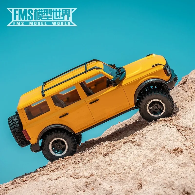 FMS 1/18 Bronx Gold Rush Ford Wrangler Remote Control Car Hard Shell 4WD Off road Climbing Vehicle Simulation Model Toy Festival