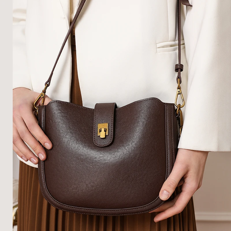 2025 new high-capacity saddle bag women's designer style high-quality cowhide crossbody shoulder bag Suitable for commuting