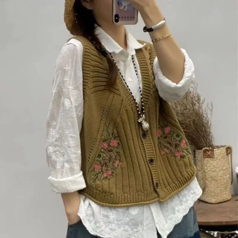 Women Clothes Vintage Ethnic Style Embroidery Knitted Sweater Vest Y2K Simple Casual V Neck Sleeveless Loose All Match Waistcoat