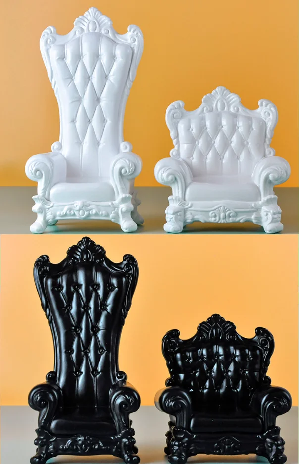 6-Inch Figure Sofa Throne Lounging Chair Toy Display Prop Collectible Model Static Figure Toy for Kids And Adults